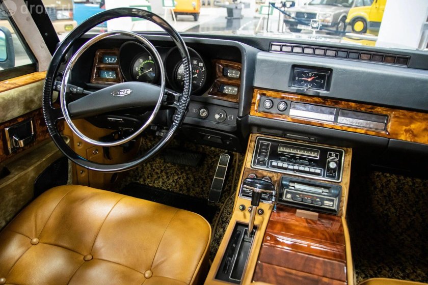 Бронированный лимузин ЗИЛ-41052