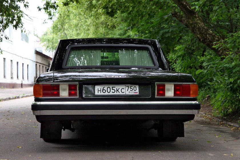 Бронированный лимузин ЗИЛ-41052