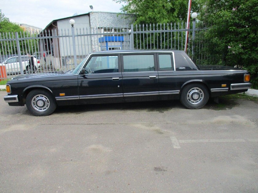 ЗИЛ-41041 седан