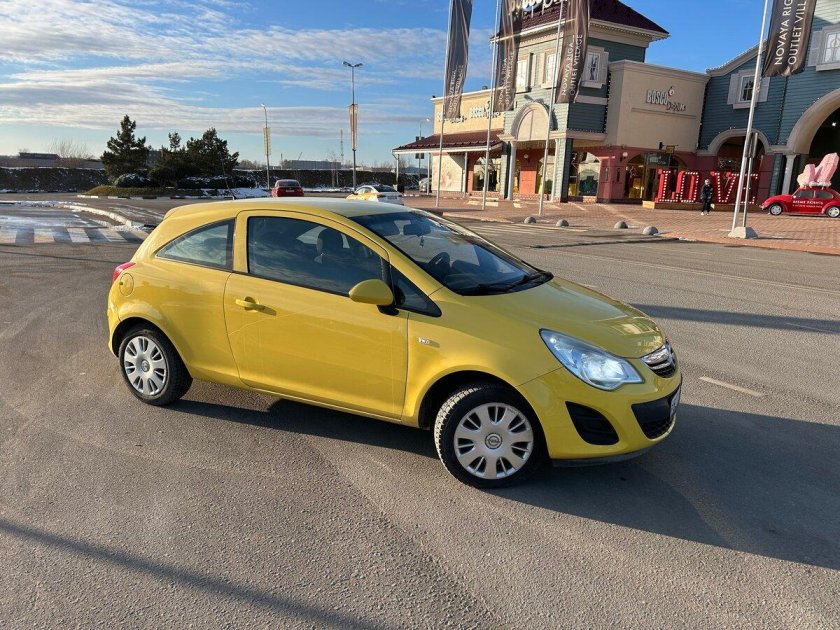 Opel corsa 2012