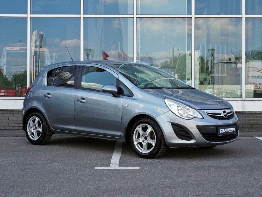 Опель корса 2012