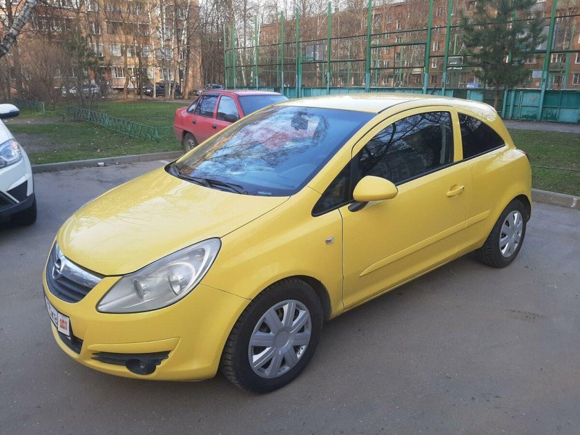 Опель Корса хэтчбек 2013