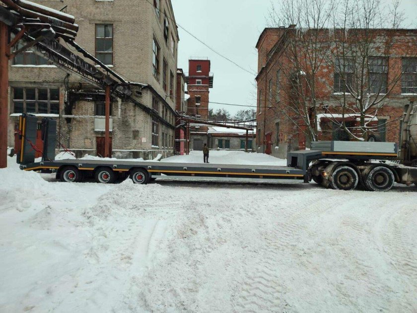 Полуприцеп низкорамный