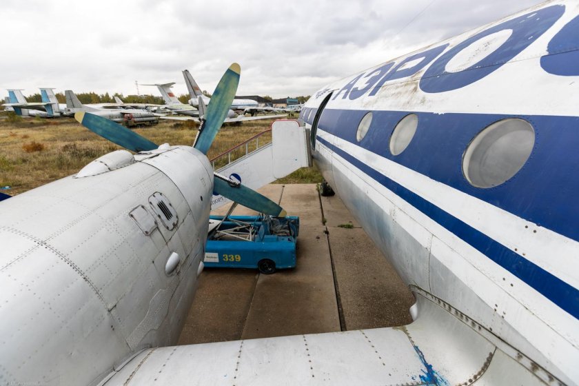 Ил-18 пассажирский самолёт салон