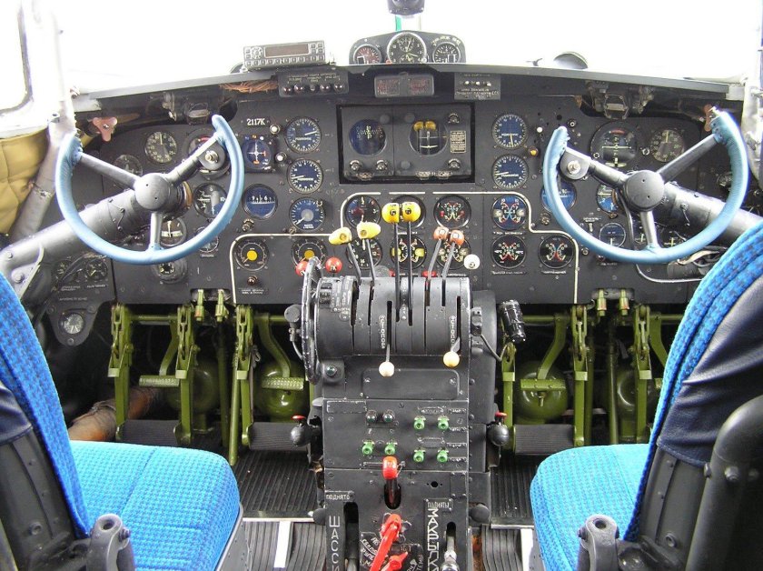 Ил-14 кабина пилотов