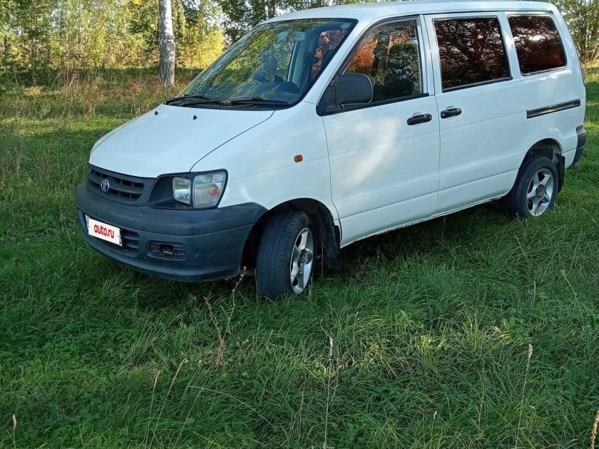 Тойота таун айс 2003