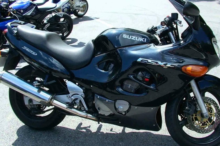 Suzuki gsx 750 f katana