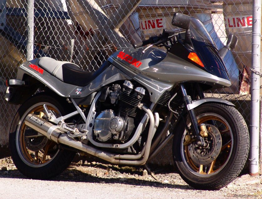 Suzuki GSX 750 Katana