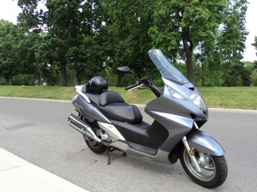 Honda Silverwing 600