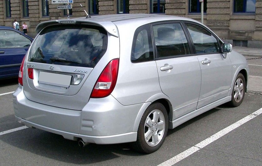 Suzuki Liana 2001