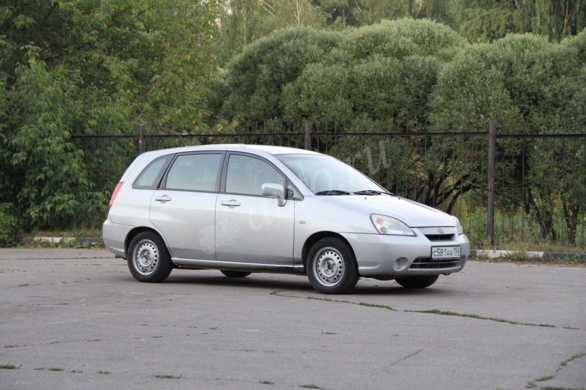 Suzuki Liana 2001