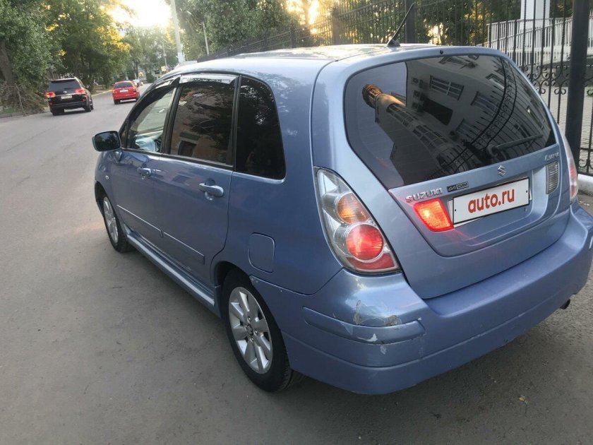 Suzuki Liana универсал