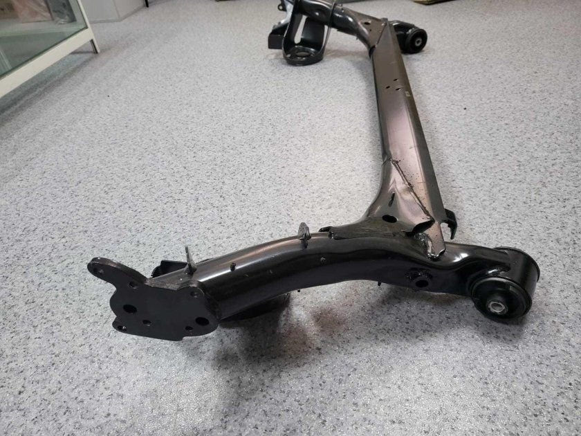 Балка задней подвески