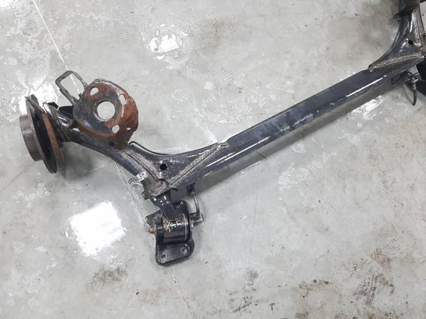 Балка задняя volkswagen polo