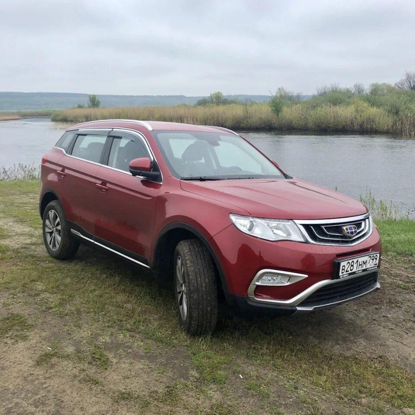 Машина Geely Atlas