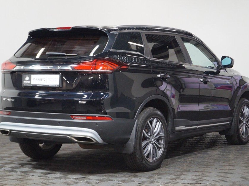 Geely atlas pro черный