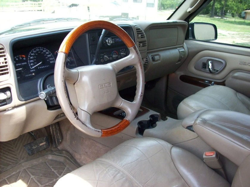 GMC Yukon 1999 салон