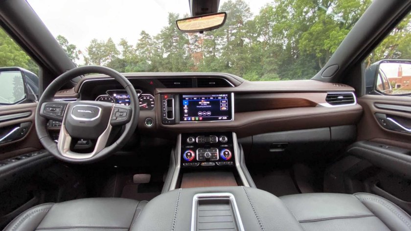 GMC Yukon 2021 салон