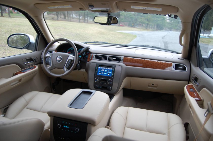 GMC Yukon 2008 салон