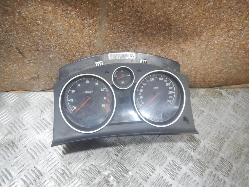 Приборная панель Опель Астра