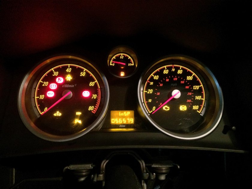 Панель приборов Опель Астра 2008