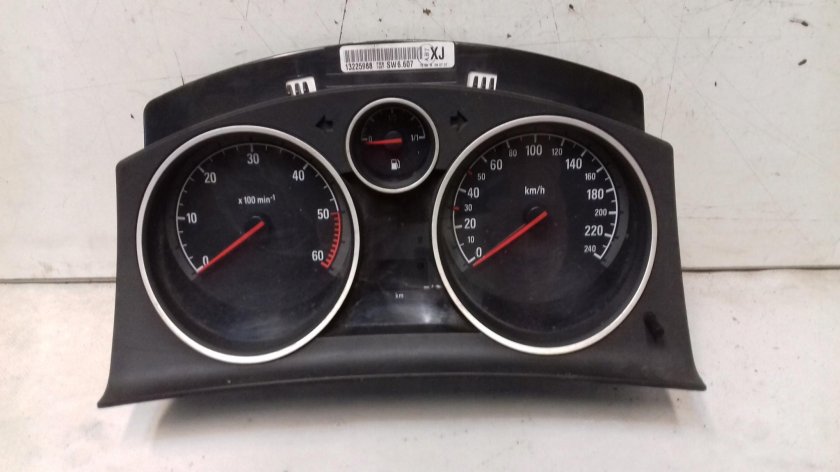 Панель приборов Опель Астра н