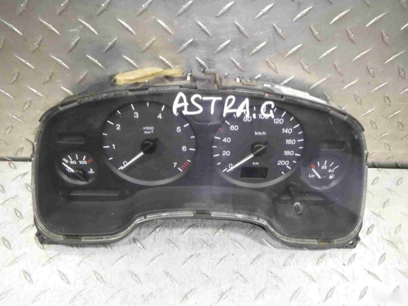 Опель кадет приборка