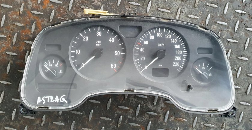 Спидометр на Опель Астра g
