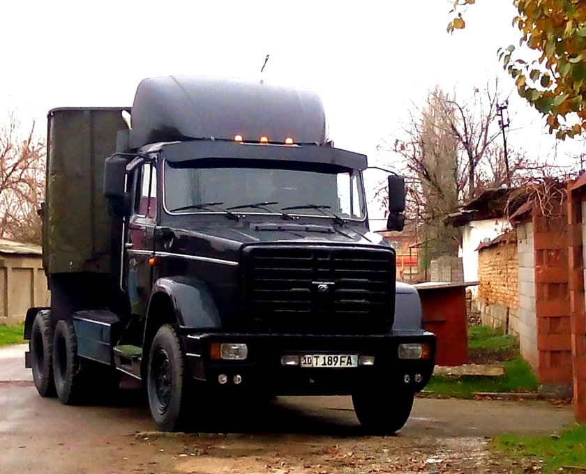 ЗИЛ 4331 тягач