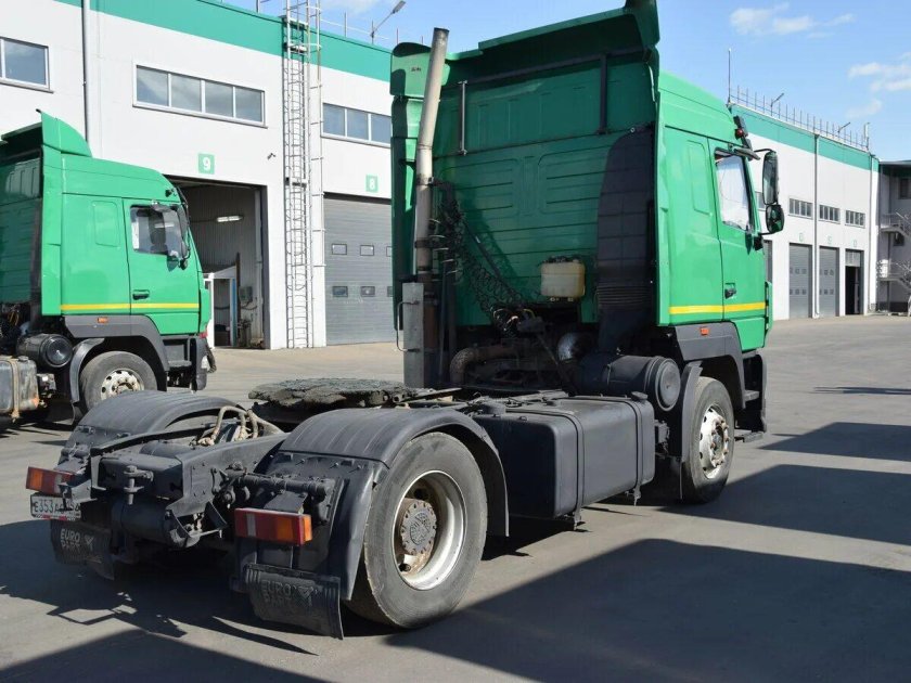 МАЗ 5440 черный