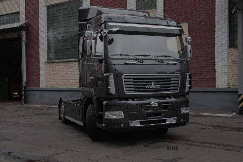 Седельный тягач МАЗ 5440 простор