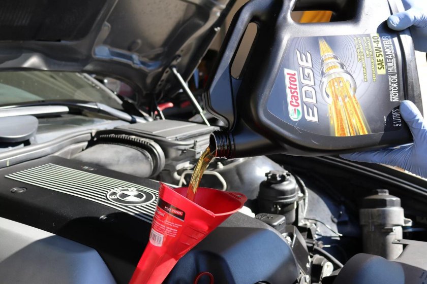 Мотор БМВ 540i