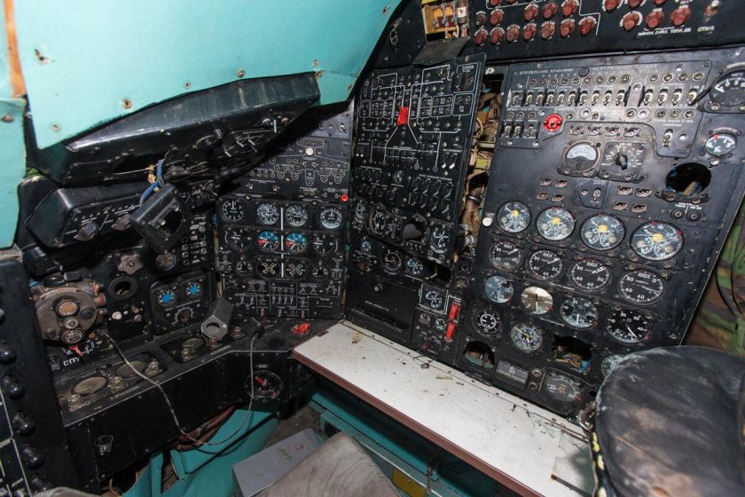 АН 22 кабина