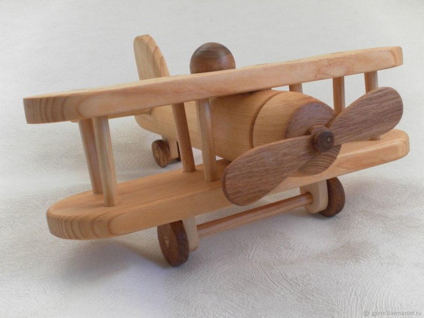 Игрушки из дерева для детей