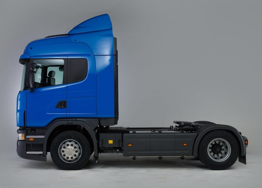 Тягач Scania r400