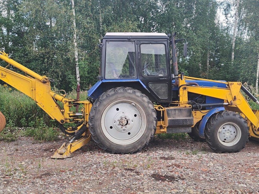 Экскаватор погрузчик мтз 82п