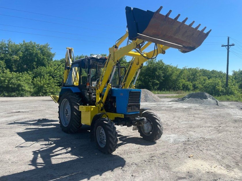 Экскаватор погрузчик интердон эо2101