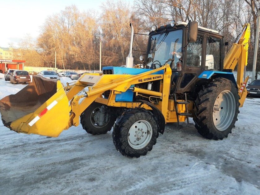 Экскаватор погрузчик интердон эо2101