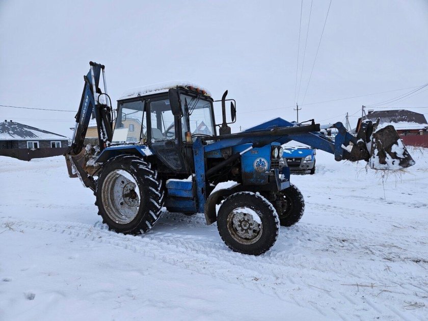 Мтз-82.1 с погрузчиком универсал 800.
