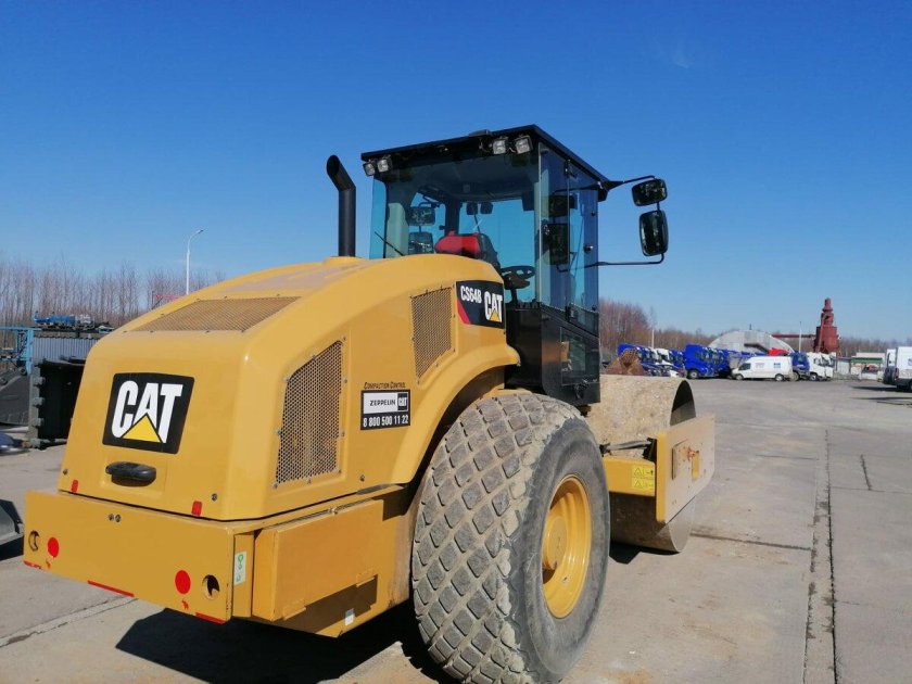 Каток Катерпиллер