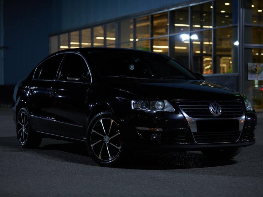 Фольксваген Пассат б6 седан черный
