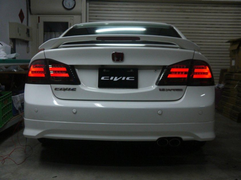 Задние фары Honda Civic 4d