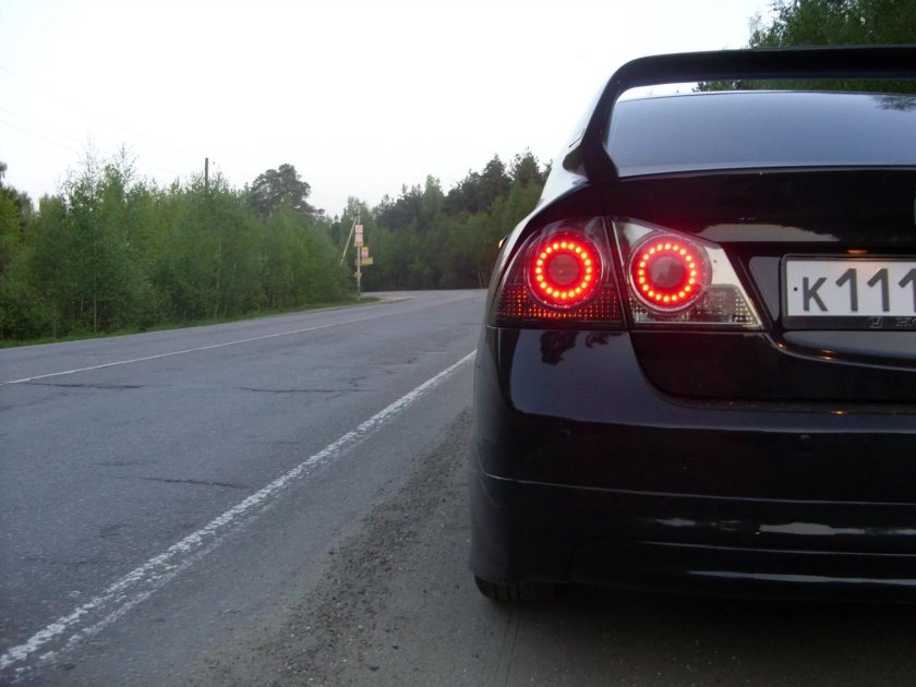 Задняя оптика Цивик 4д