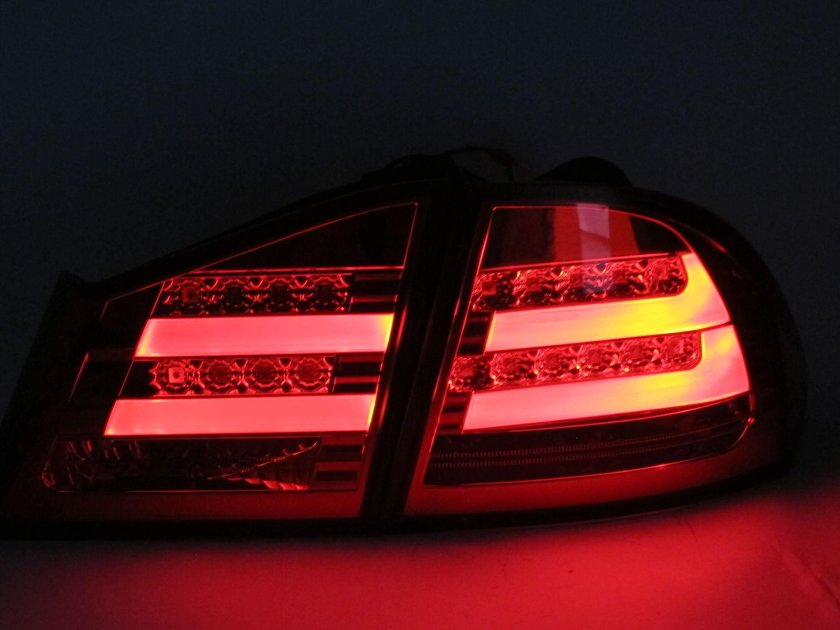 Задние фонари Honda Civic 4d