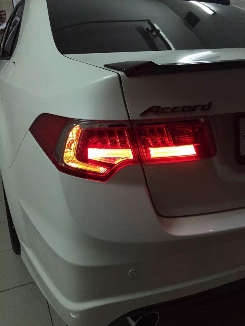 Фонари задние Honda Accord Spirior