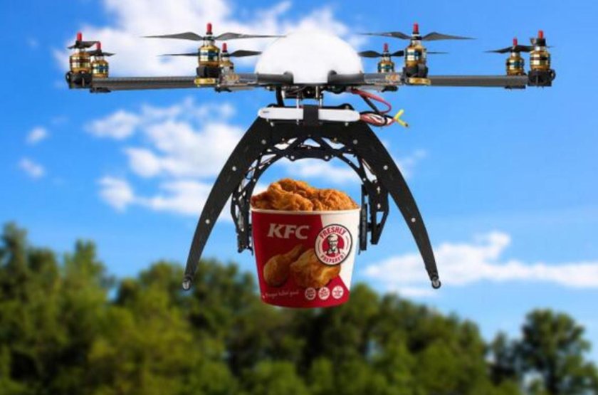 Дрон с едой