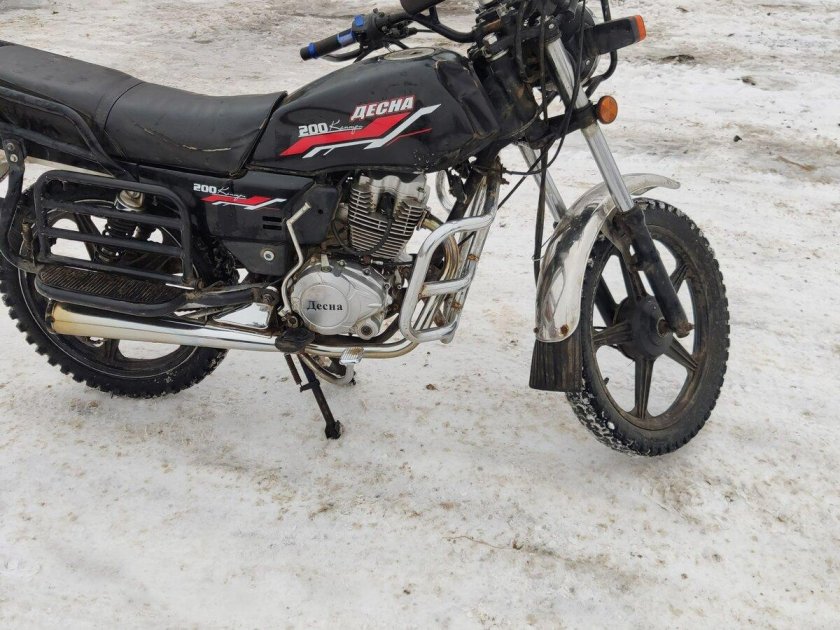 Мотоцикл стелс десна 200