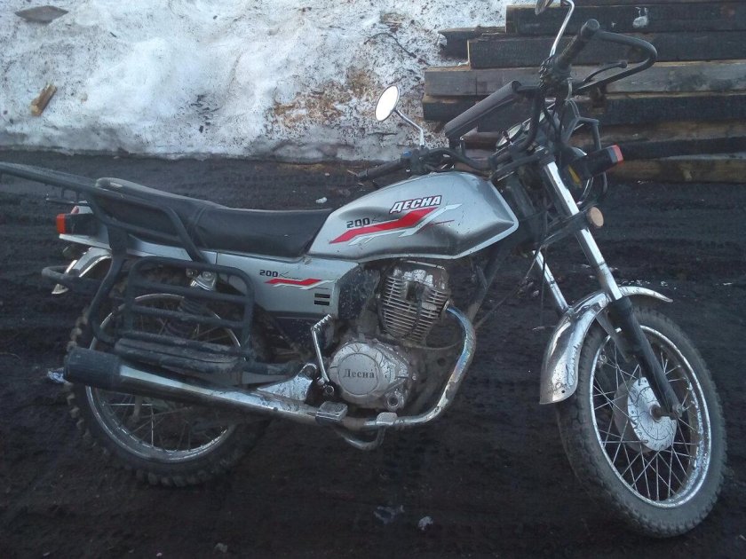 Stels Desna 200 Country