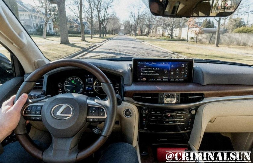 Лексус 570 2023 салон