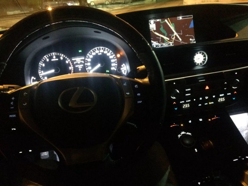 За рулем Лексус LX 570